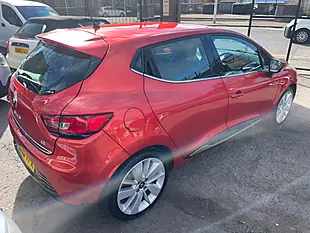 Used 2016 Renault Clio Dynamique S Nav Red - Interior and Exterior details 4