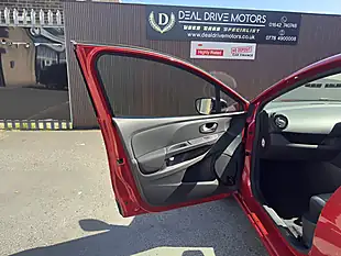 Used 2016 Renault Clio Dynamique S Nav Red - Interior and Exterior details 11