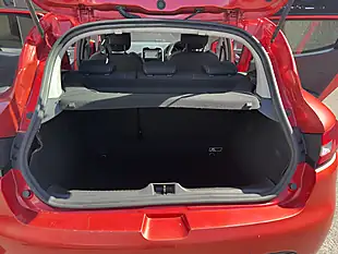 Used 2016 Renault Clio Dynamique S Nav Red - Interior and Exterior details 14