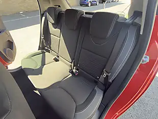 Used 2016 Renault Clio Dynamique S Nav Red - Interior and Exterior details 16