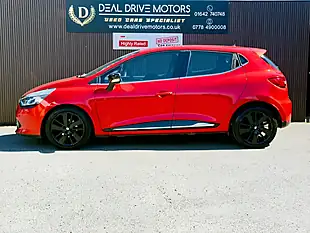 Used 2016 Renault Clio Dynamique S Nav Red - Interior and Exterior details 4