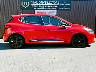 Used 2016 Renault Clio Dynamique S Nav Red - Interior and Exterior details 8