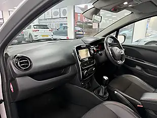 Used 2016 Renault Clio Dynamique S Nav Silver - Interior and Exterior details 12