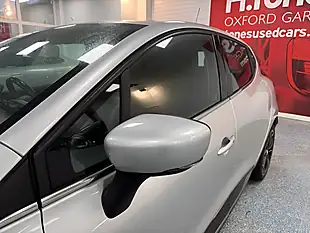 Used 2016 Renault Clio Dynamique S Nav Silver - Interior and Exterior details 16