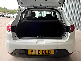 Used 2016 Renault Clio Dynamique S Nav White - Interior and Exterior details 11