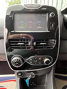 Used 2016 Renault Clio Dynamique S Nav White - Interior and Exterior details 13