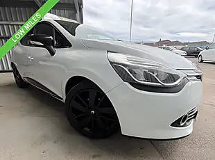Used 2016 Renault Clio Dynamique S Nav White - Interior and Exterior details 2
