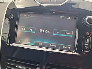 Used 2016 Renault Clio Dynamique S Nav White - Interior and Exterior details 14