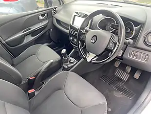 Used 2016 Renault Clio Dynamique White - Interior and Exterior details 14