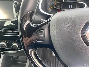 Used 2016 Renault Clio Dynamique White - Interior and Exterior details 17