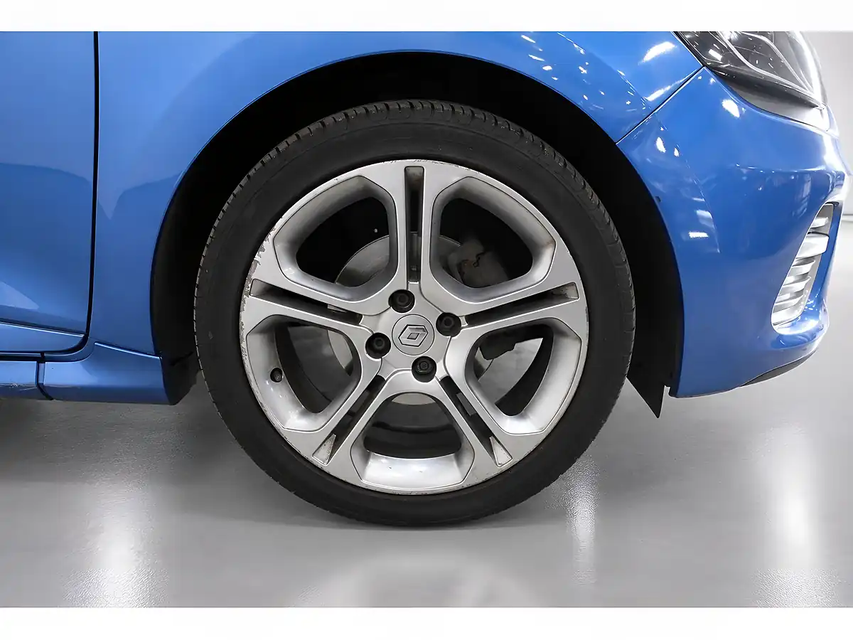 Used 2016 Renault Clio GT Line Nav Blue - Interior and Exterior details 19
