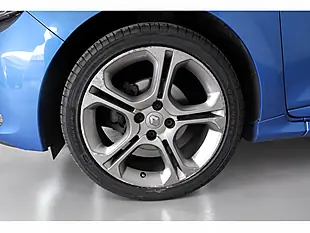 Used 2016 Renault Clio GT Line Nav Blue - Interior and Exterior details 20