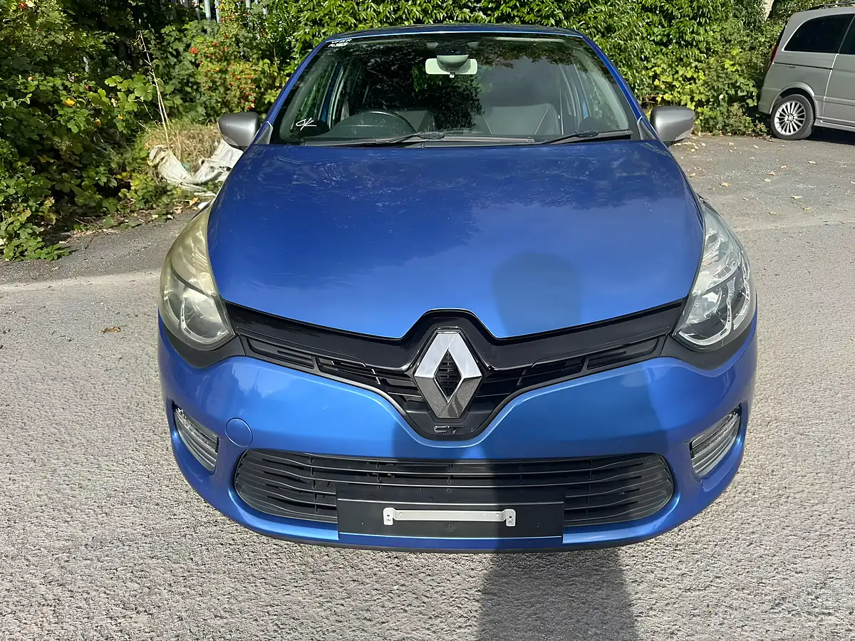 Used 2016 Renault Clio GT Line Nav Blue - Interior and Exterior details 5