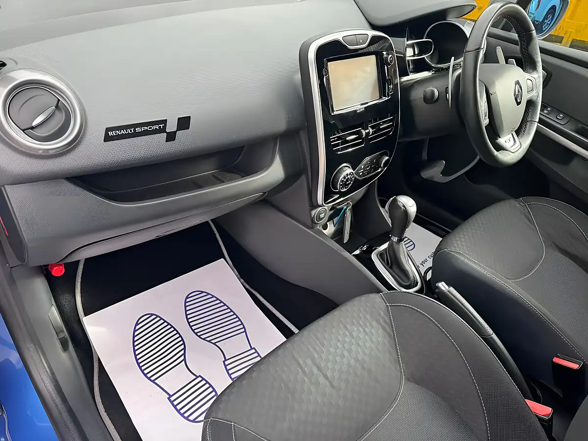 Used 2016 Renault Clio GT Line Nav Blue - Interior and Exterior details 9