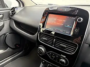 Used 2016 Renault Clio White - Interior and Exterior details 11