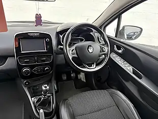Used 2016 Renault Clio White - Interior and Exterior details 8