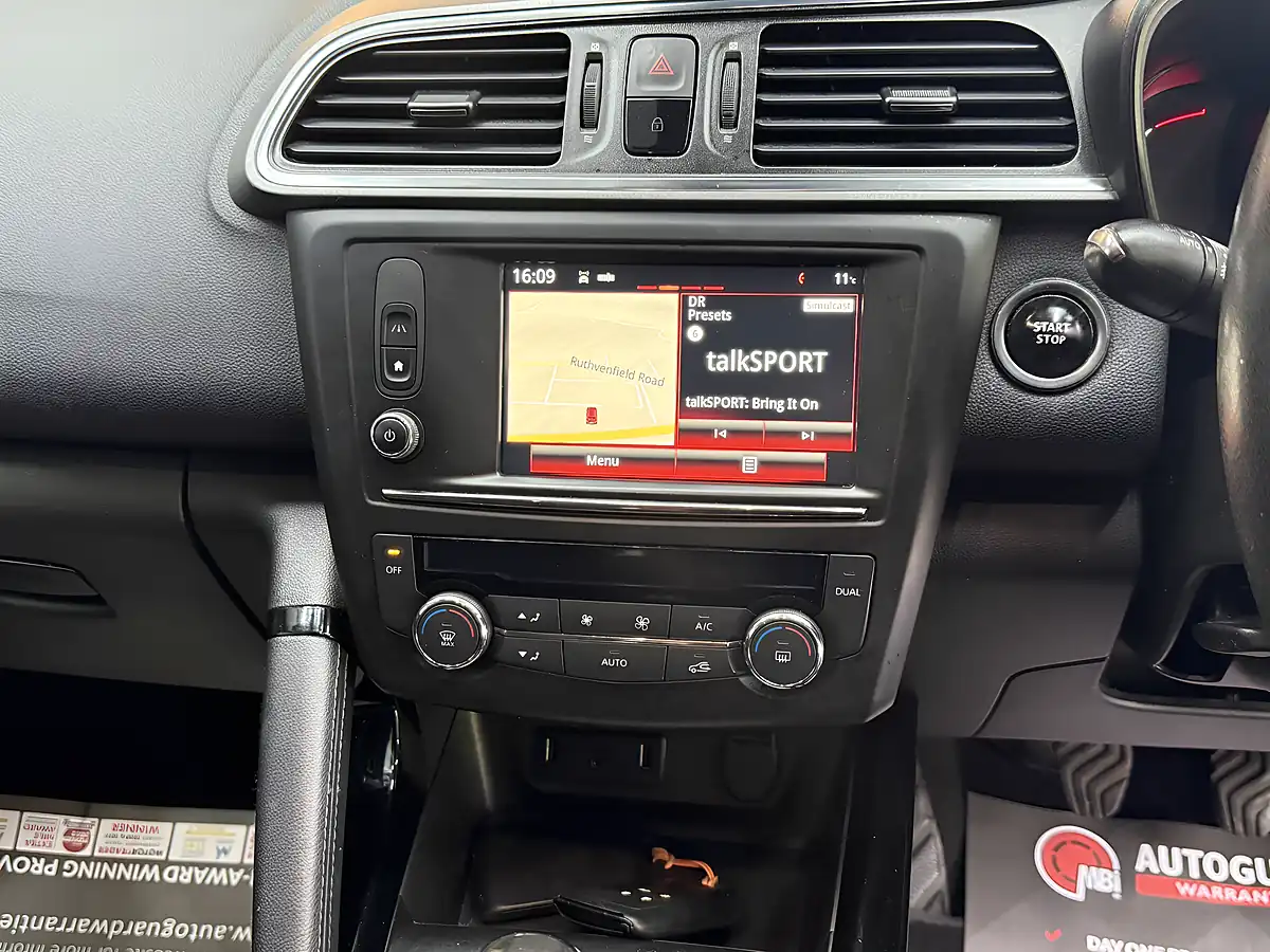 Used 2016 Renault Kadjar Dynamique Nav Black - Interior and Exterior details 16