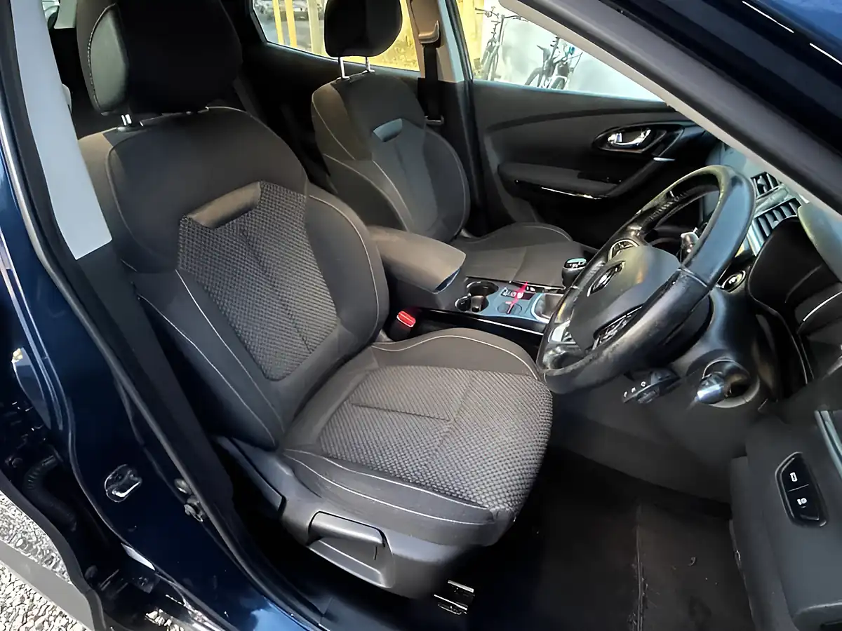 Used 2016 Renault Kadjar Dynamique Nav Blue - Interior and Exterior details 18