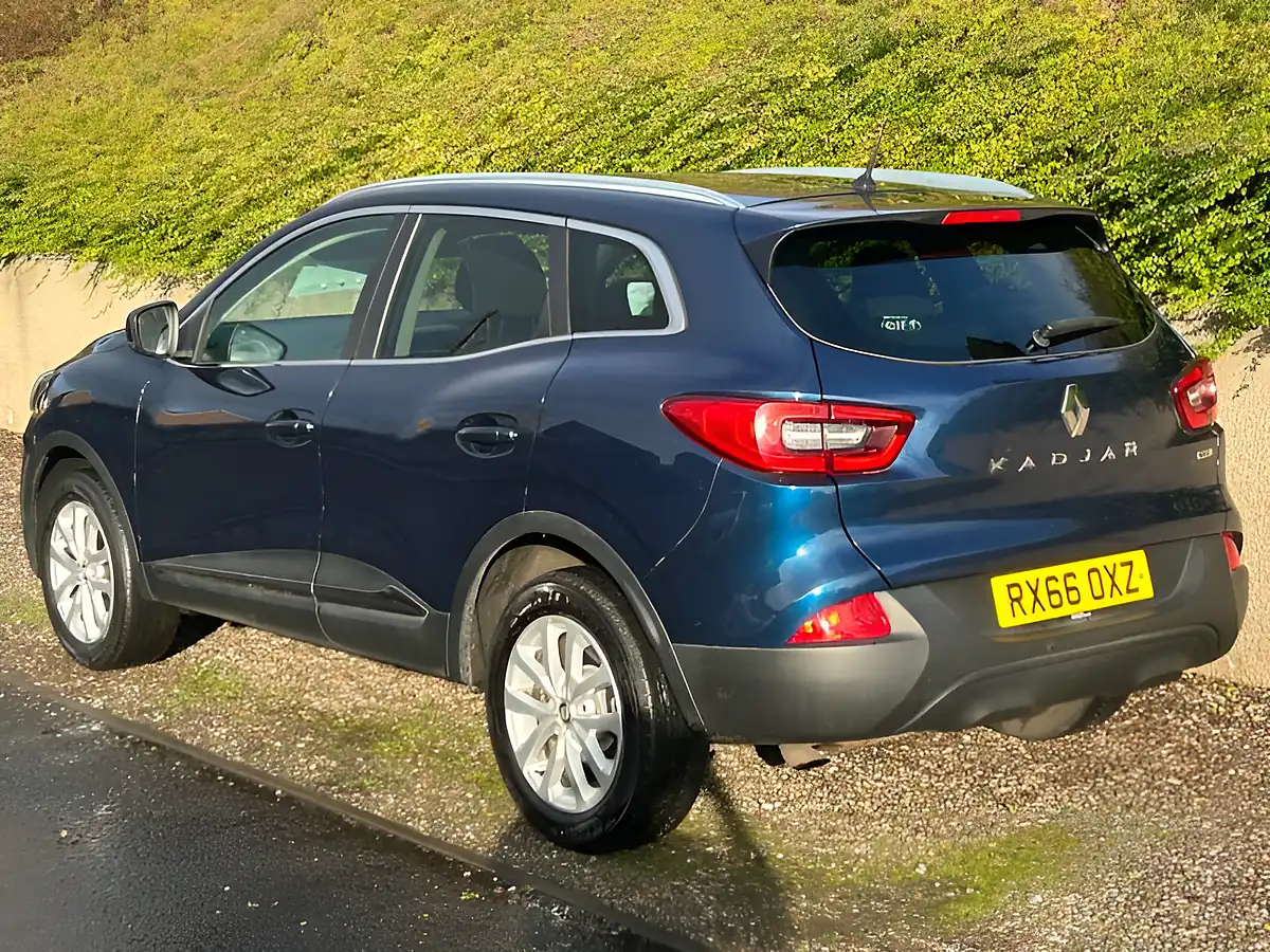 Used 2016 Renault Kadjar Dynamique Nav Blue - Interior and Exterior details 6