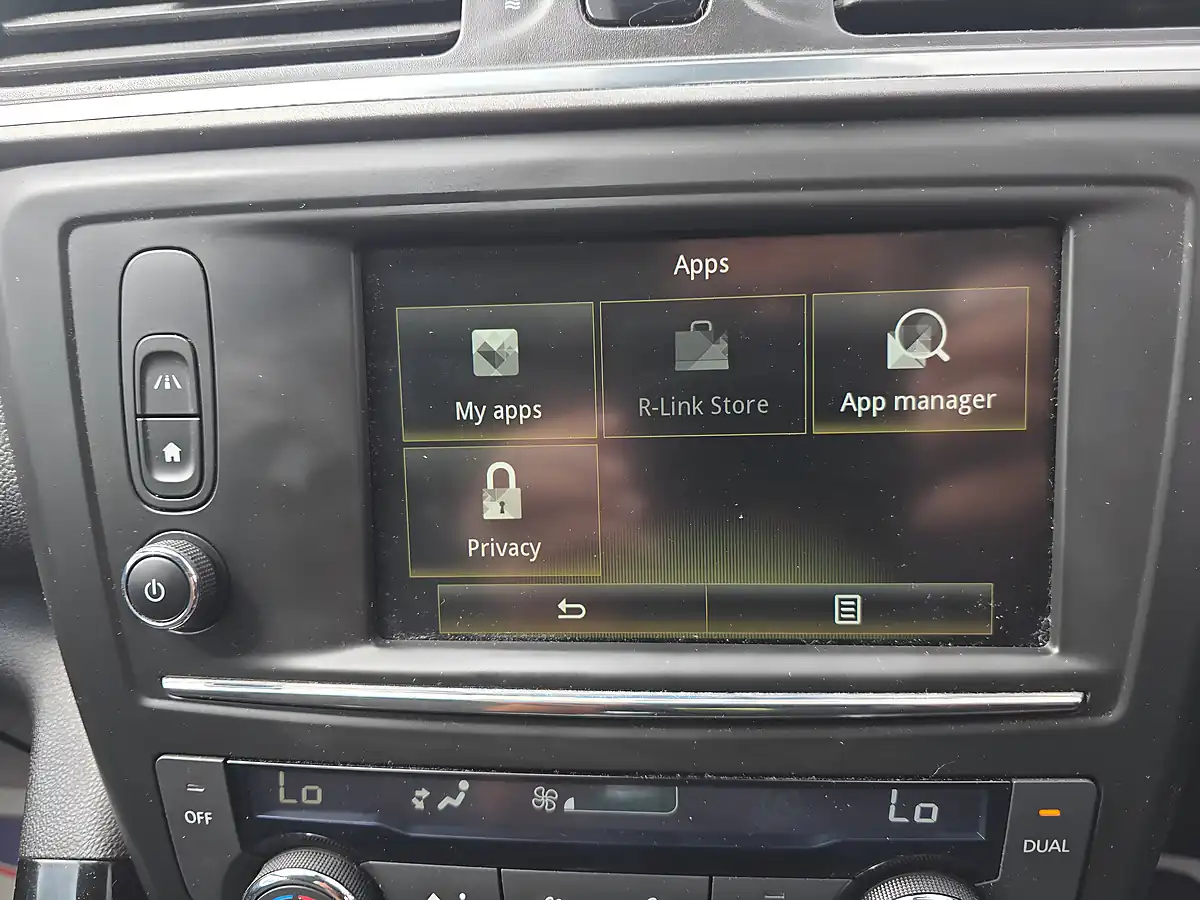 Used 2016 Renault Kadjar Dynamique Nav Blue - Interior and Exterior details 14
