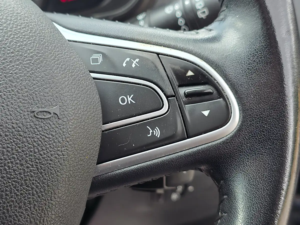 Used 2016 Renault Kadjar Dynamique Nav Blue - Interior and Exterior details 16
