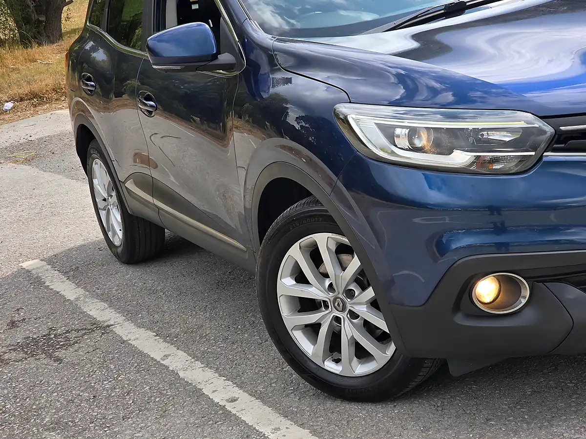 Used 2016 Renault Kadjar Dynamique Nav Blue - Interior and Exterior details 19