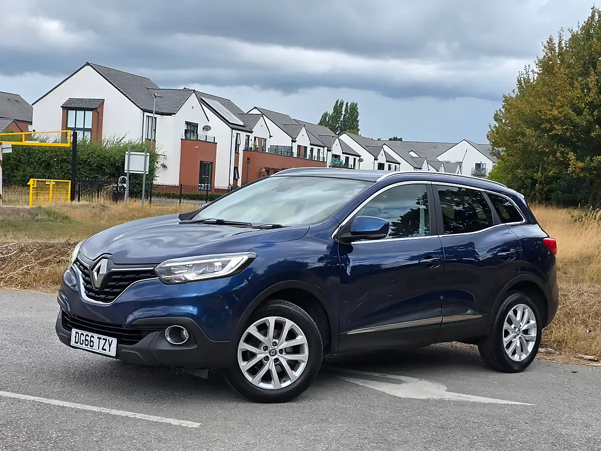 Used 2016 Renault Kadjar Dynamique Nav Blue - Interior and Exterior details 3