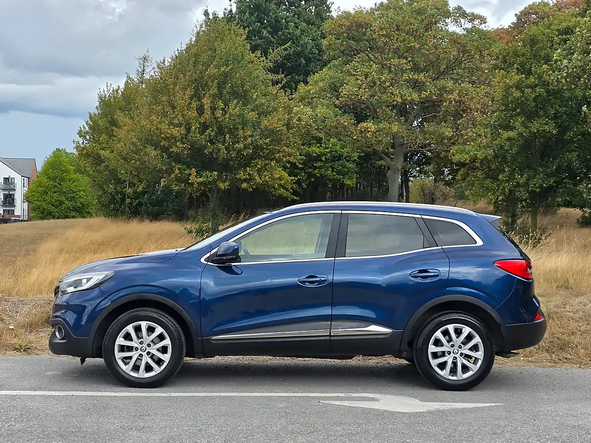 Used 2016 Renault Kadjar Dynamique Nav Blue - Interior and Exterior details 4