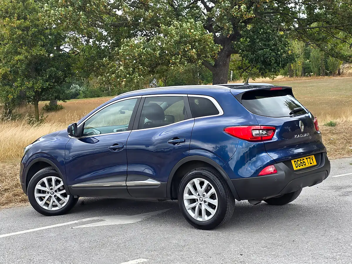 Used 2016 Renault Kadjar Dynamique Nav Blue - Interior and Exterior details 5