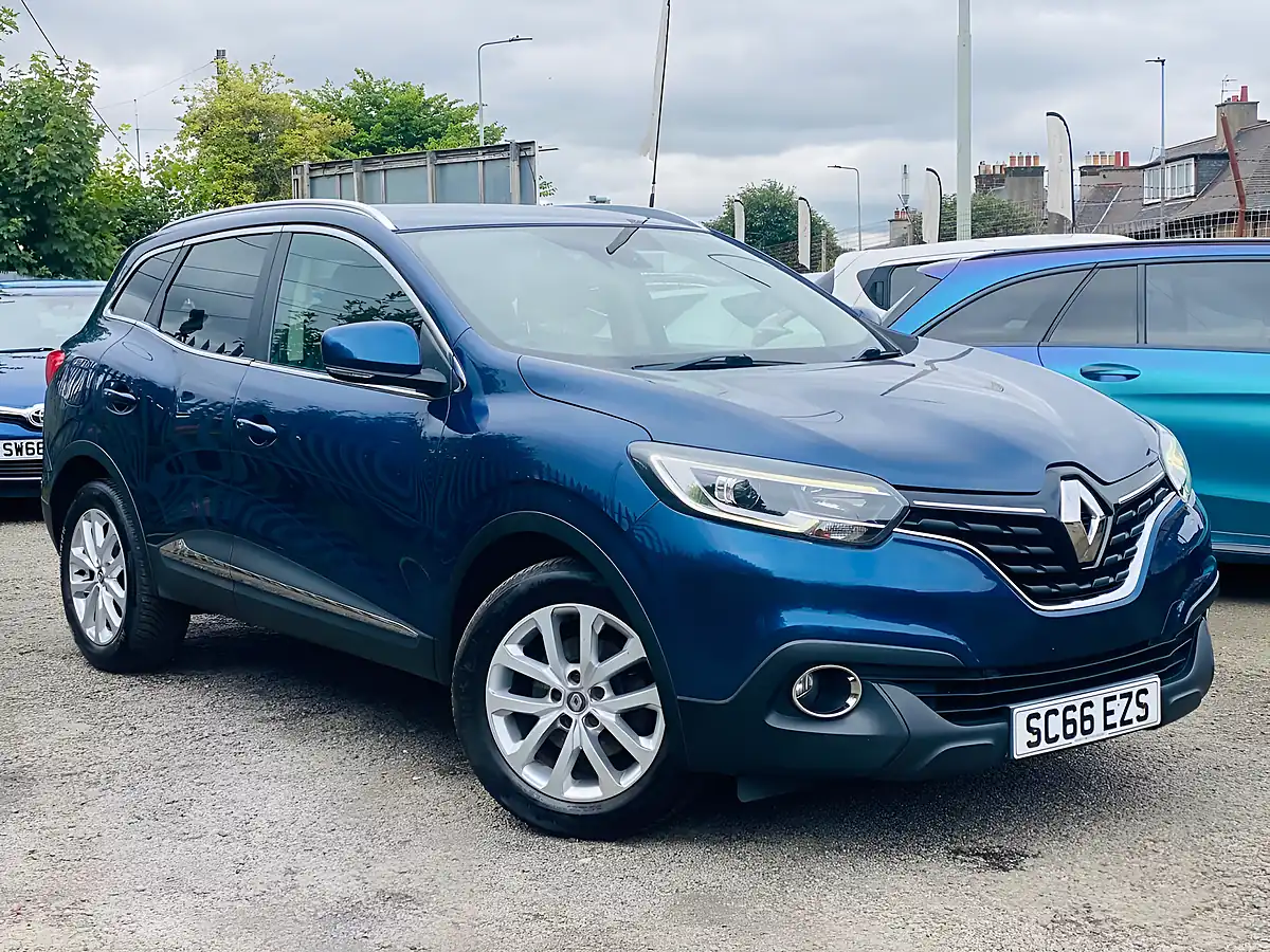 Used 2016 Renault Kadjar Dynamique Nav Blue - Front View