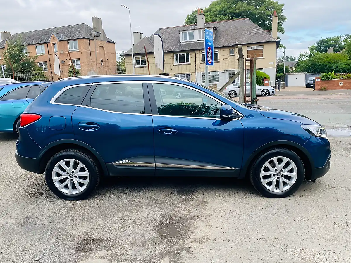 Used 2016 Renault Kadjar Dynamique Nav Blue - Interior and Exterior details 9