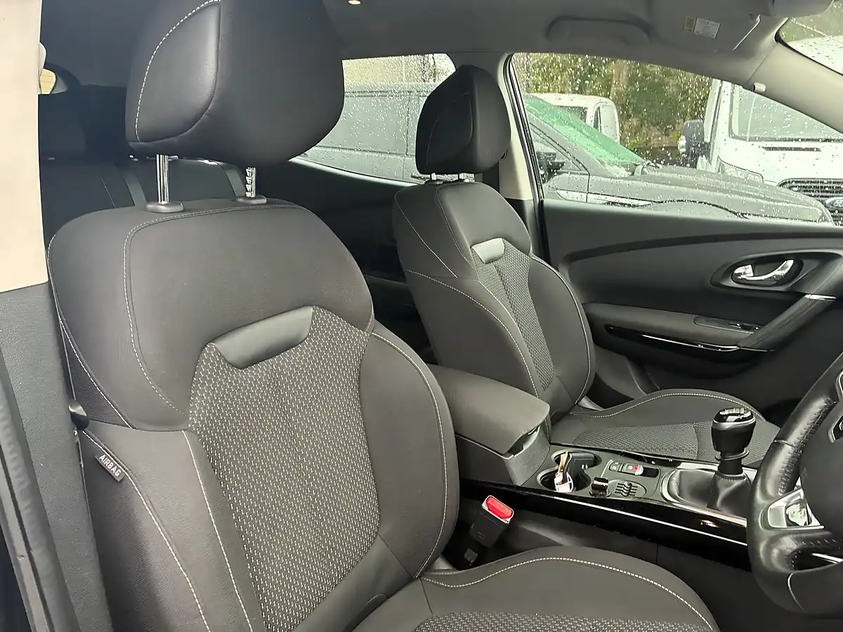Used 2016 Renault Kadjar Dynamique Nav Diamond Black - Interior and Exterior details 12