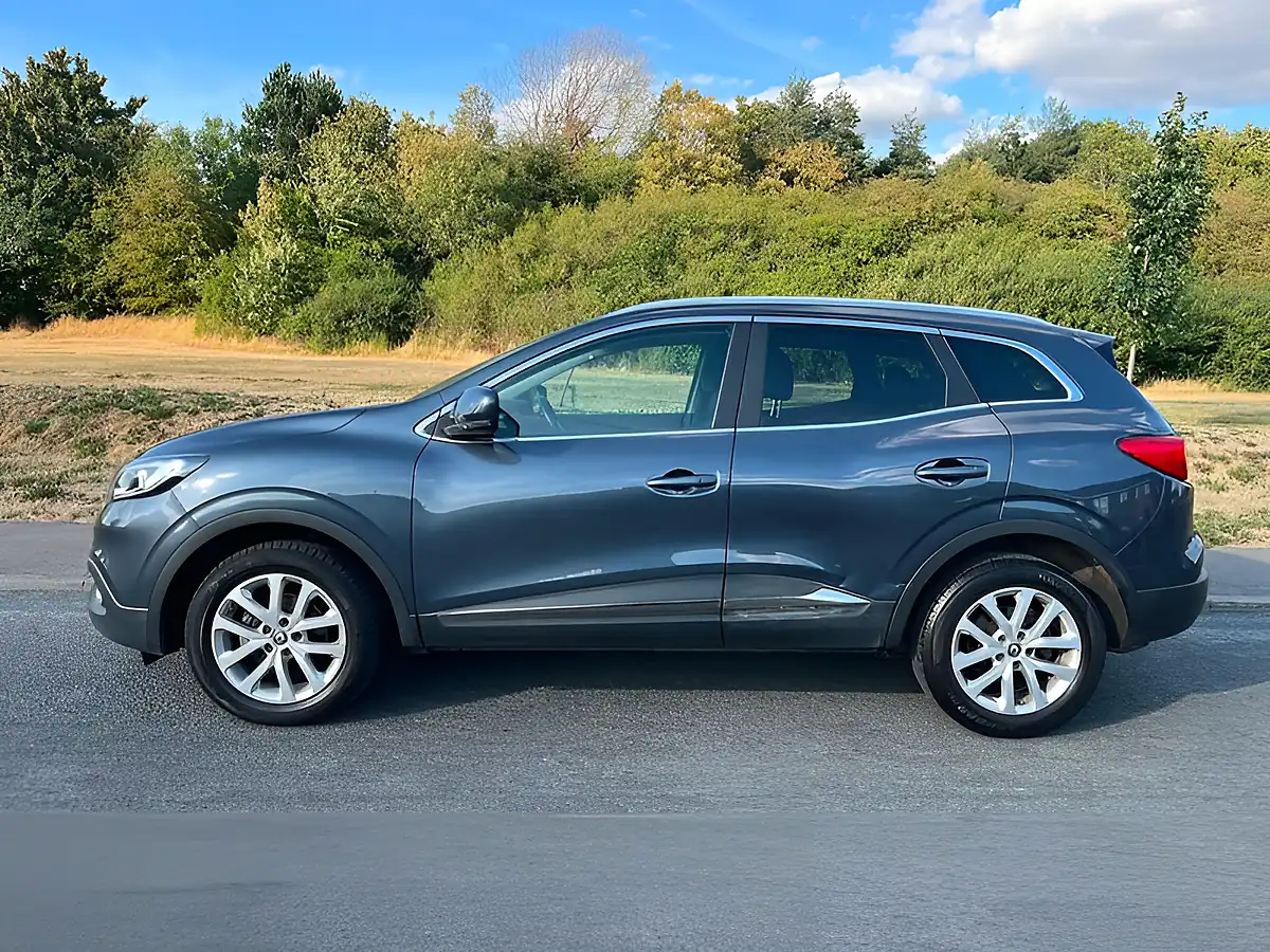 Used 2016 Renault Kadjar Dynamique Nav Grey - Interior and Exterior details 4