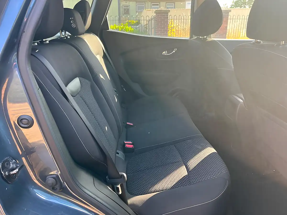 Used 2016 Renault Kadjar Dynamique Nav Grey - Interior and Exterior details 8