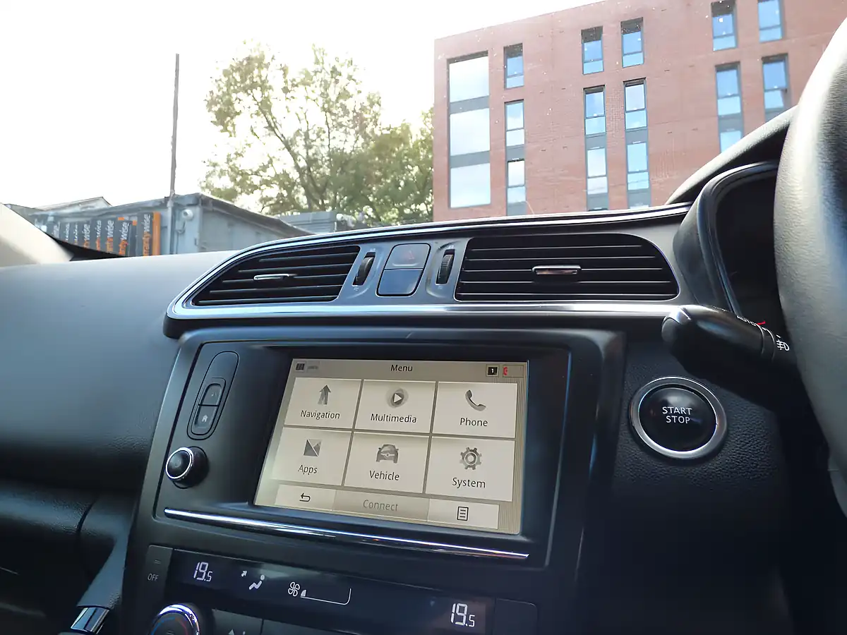 Used 2016 Renault Kadjar Dynamique Nav Grey - Interior and Exterior details 18