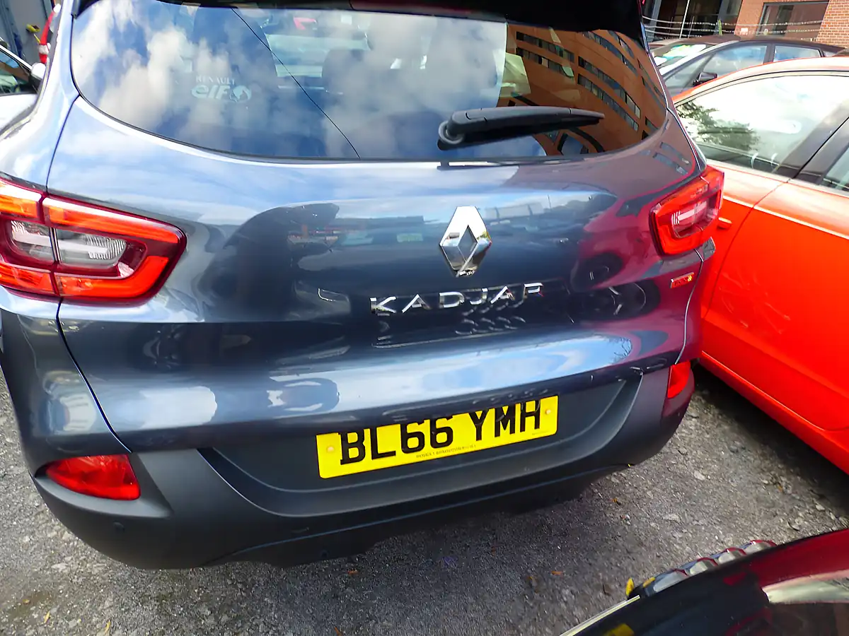 Used 2016 Renault Kadjar Dynamique Nav Grey - Interior and Exterior details 9