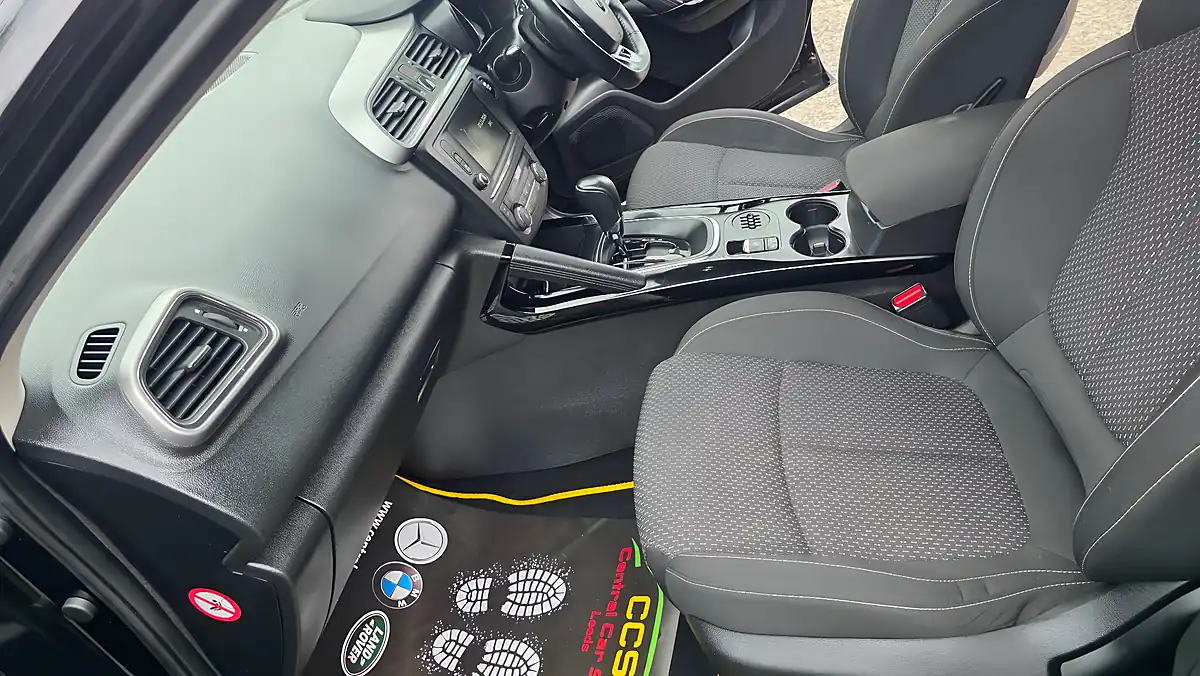 Used 2016 Renault Kadjar Dynamique Nav - Interior and Exterior details 16