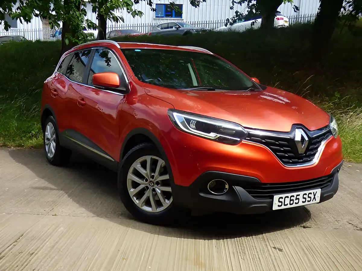 Used 2016 Renault Kadjar Dynamique Nav Red - Front View