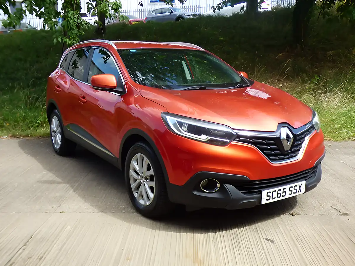 Used 2016 Renault Kadjar Dynamique Nav Red - Interior and Exterior details 4