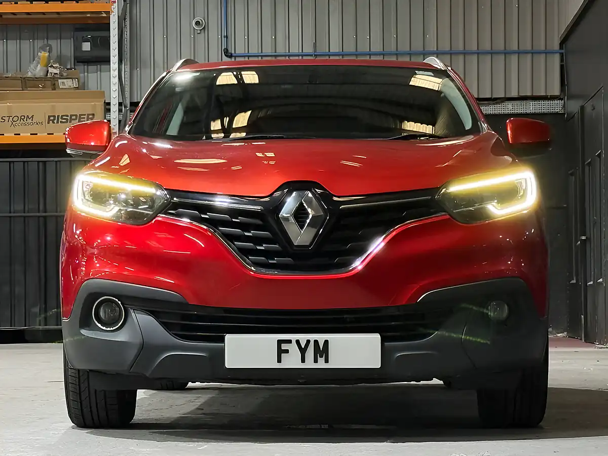 Used 2016 Renault Kadjar Dynamique Nav Red - Interior and Exterior details 11