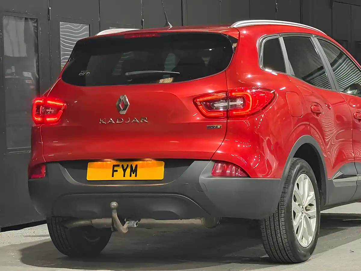 Used 2016 Renault Kadjar Dynamique Nav Red - Interior and Exterior details 19