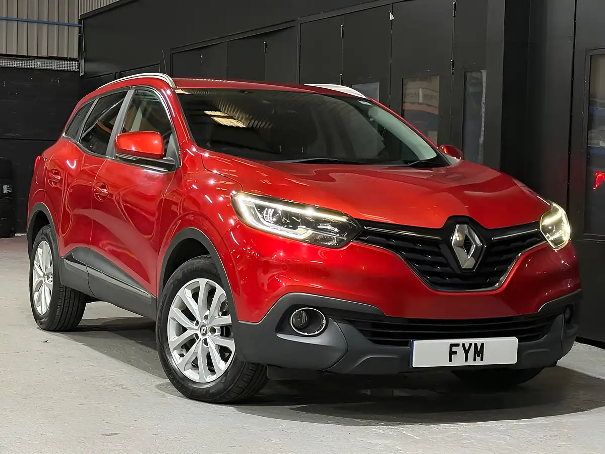Used 2016 Renault Kadjar Dynamique Nav Red - Interior and Exterior details 3