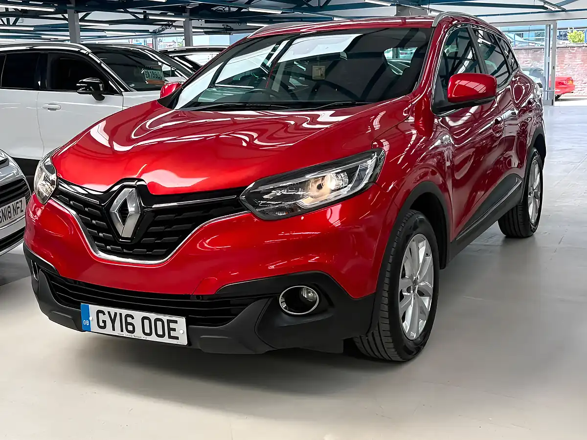 Used 2016 Renault Kadjar Dynamique Nav Red - Front View