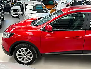 Used 2016 Renault Kadjar Dynamique Nav Red - Interior and Exterior details 20