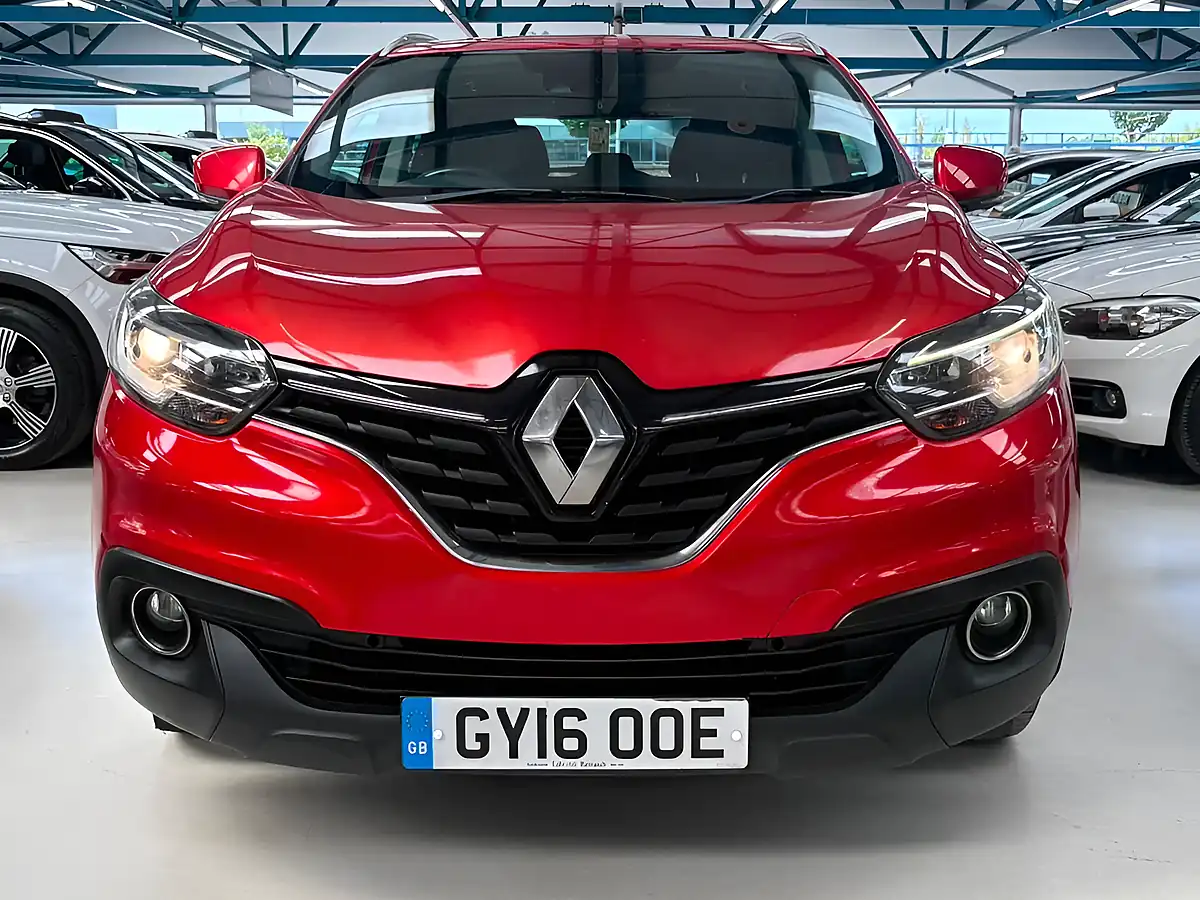 Used 2016 Renault Kadjar Dynamique Nav Red - Interior and Exterior details 4