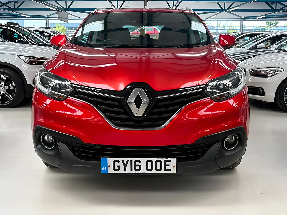 Used 2016 Renault Kadjar Dynamique Nav Red - Interior and Exterior details 9