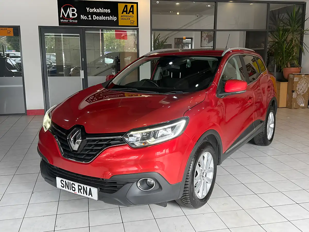 Used 2016 Renault Kadjar Dynamique Nav Red - Interior and Exterior details 5