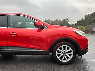 Used 2016 Renault Kadjar Dynamique Nav Red - Interior and Exterior details 12