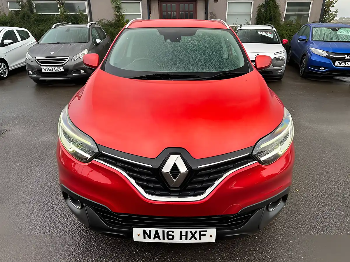 Used 2016 Renault Kadjar Dynamique Nav Red - Interior and Exterior details 3