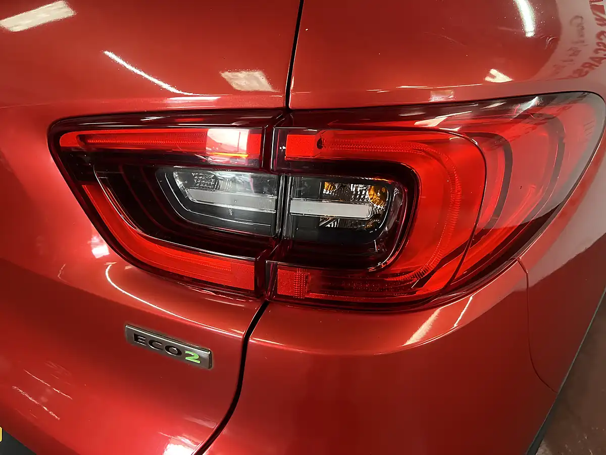 Used 2016 Renault Kadjar Dynamique Nav Red - Interior and Exterior details 20